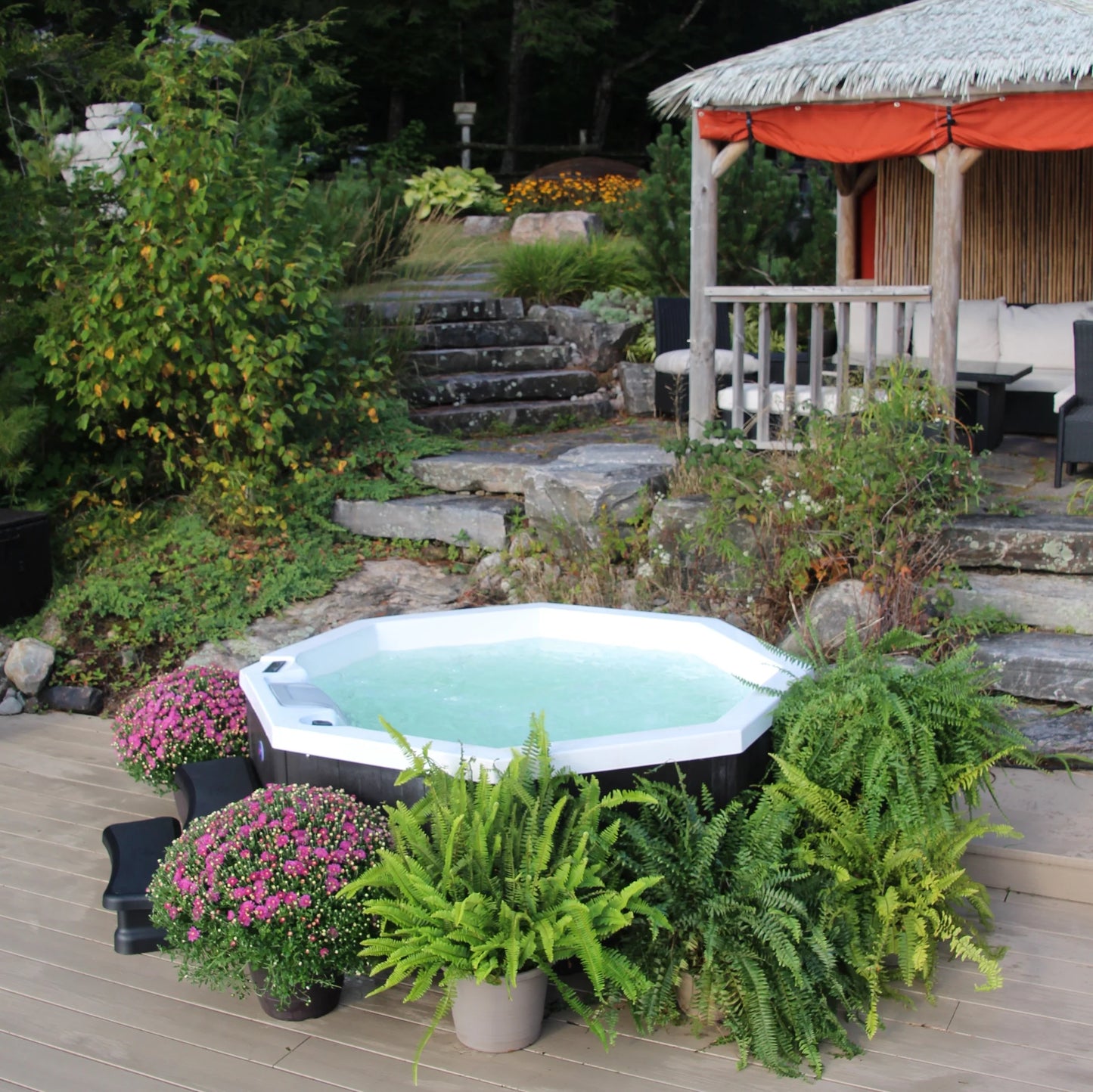 CANADIAN SPA COMPANY Muskoka AI Patio Spa | 5-Person 14-Jet